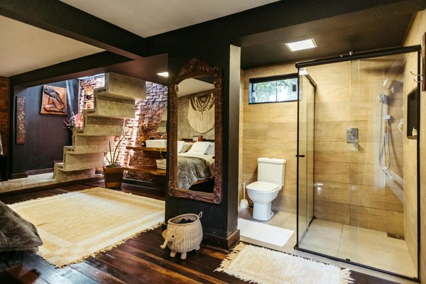 Où séjourner pour des vacances en Islande avec des excursions en motoneige et des ateliers de sculpture sur glace?